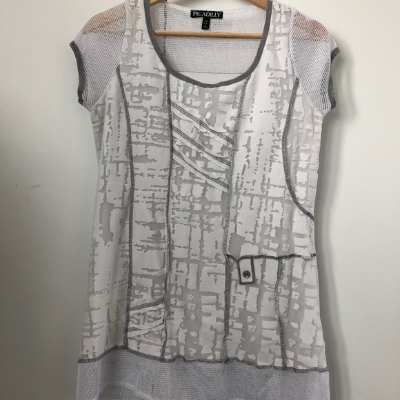 Funky Grey and White Shirt - Picture 1 of 6